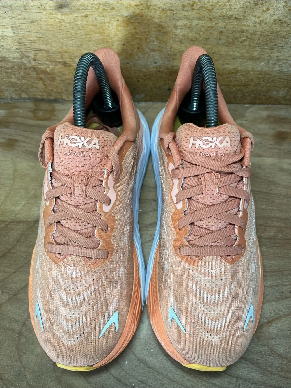 Hoka One One Arahi 6 Womens Size 7 Running Shoes Sneakers Sun Baked Orange